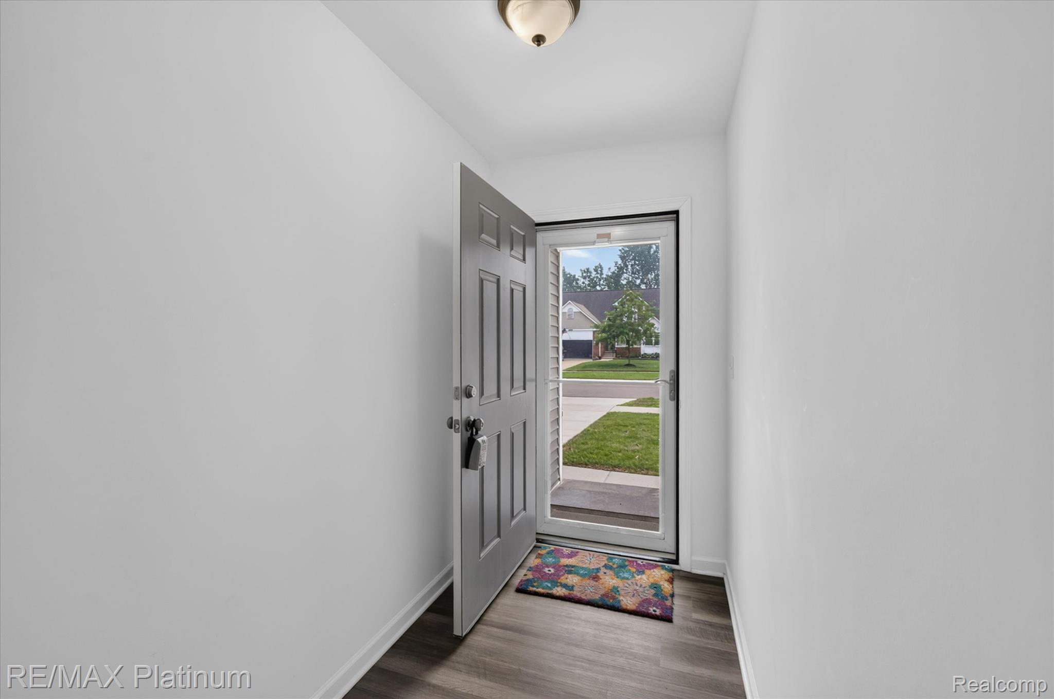 10324 Swan Lake Circle