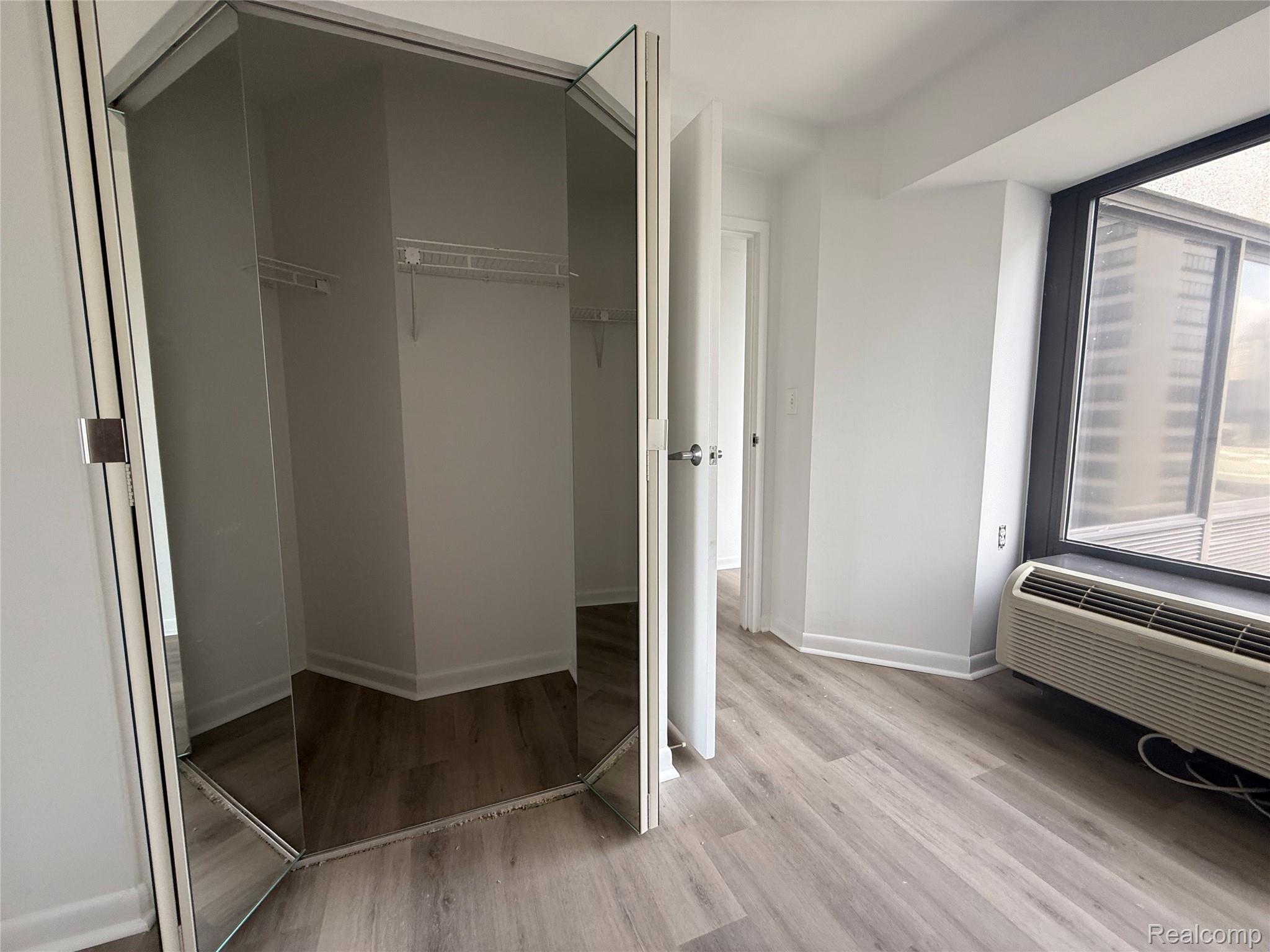 Detroit City, Michigan 48226, United States, 1 Bedroom Bedrooms, ,1 BathroomBathrooms,Residential,Active,189749