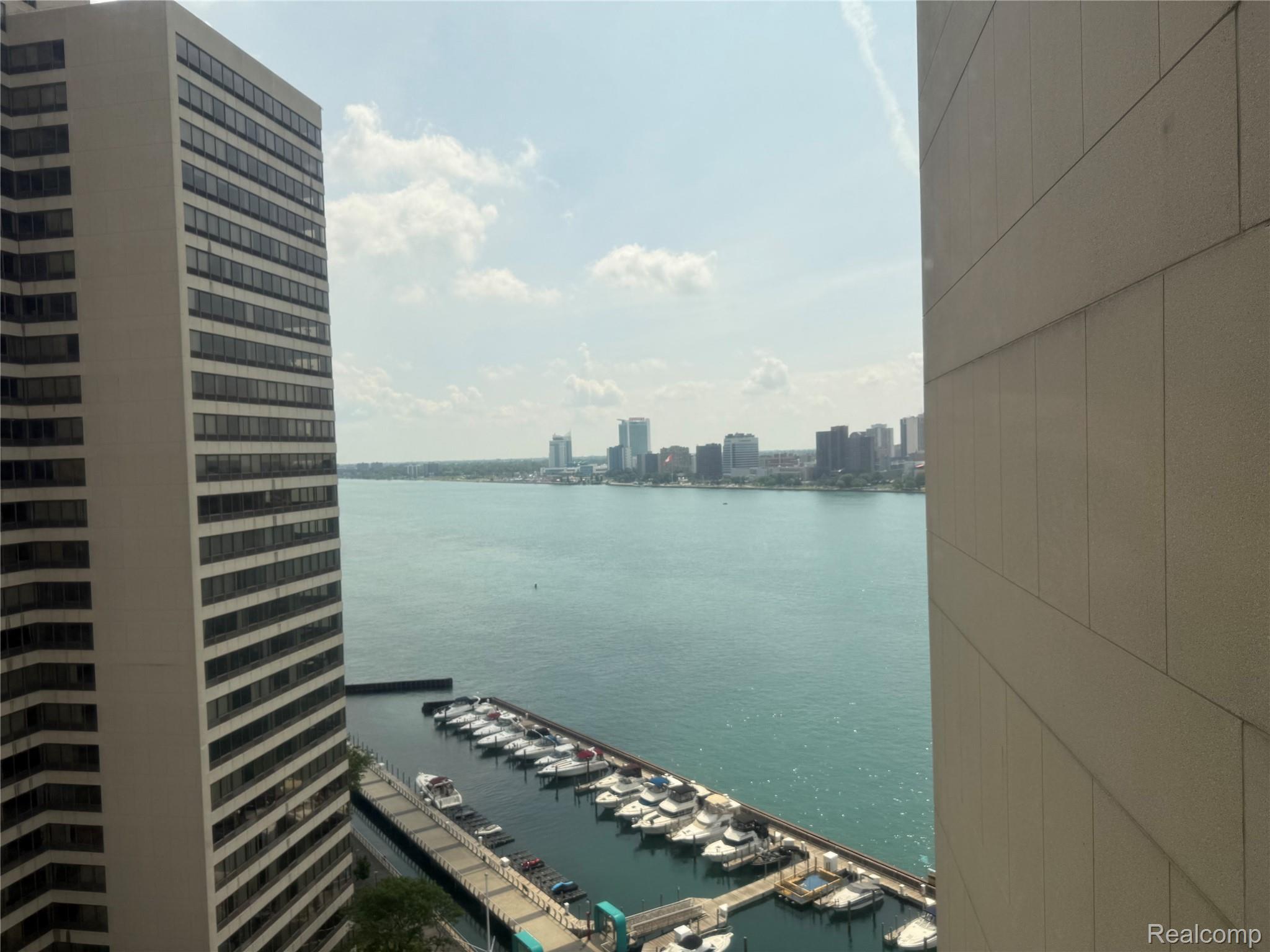 Detroit City, Michigan 48226, United States, 1 Bedroom Bedrooms, ,1 BathroomBathrooms,Residential,Active,189749