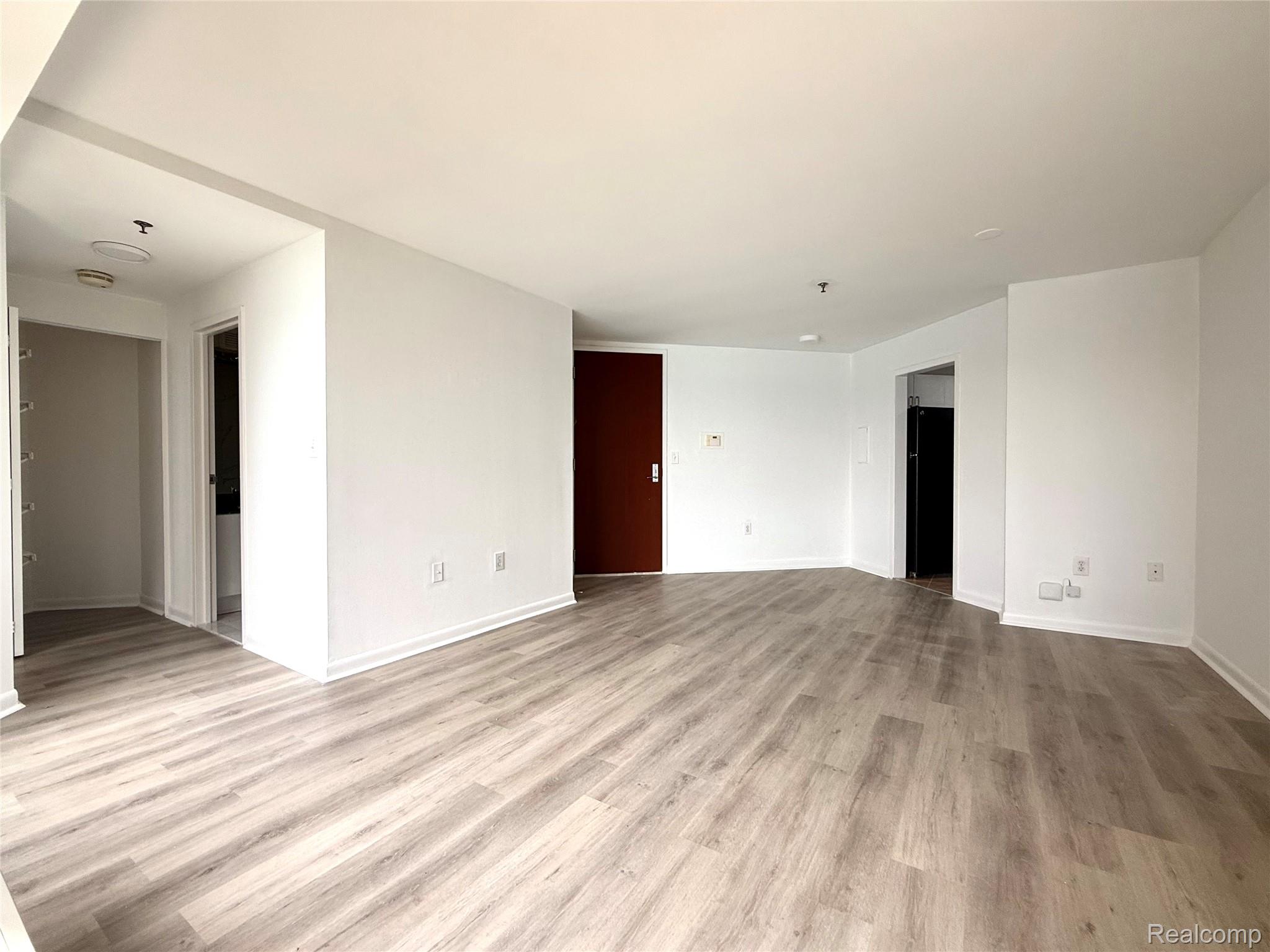 Detroit City, Michigan 48226, United States, 1 Bedroom Bedrooms, ,1 BathroomBathrooms,Residential,Active,189749