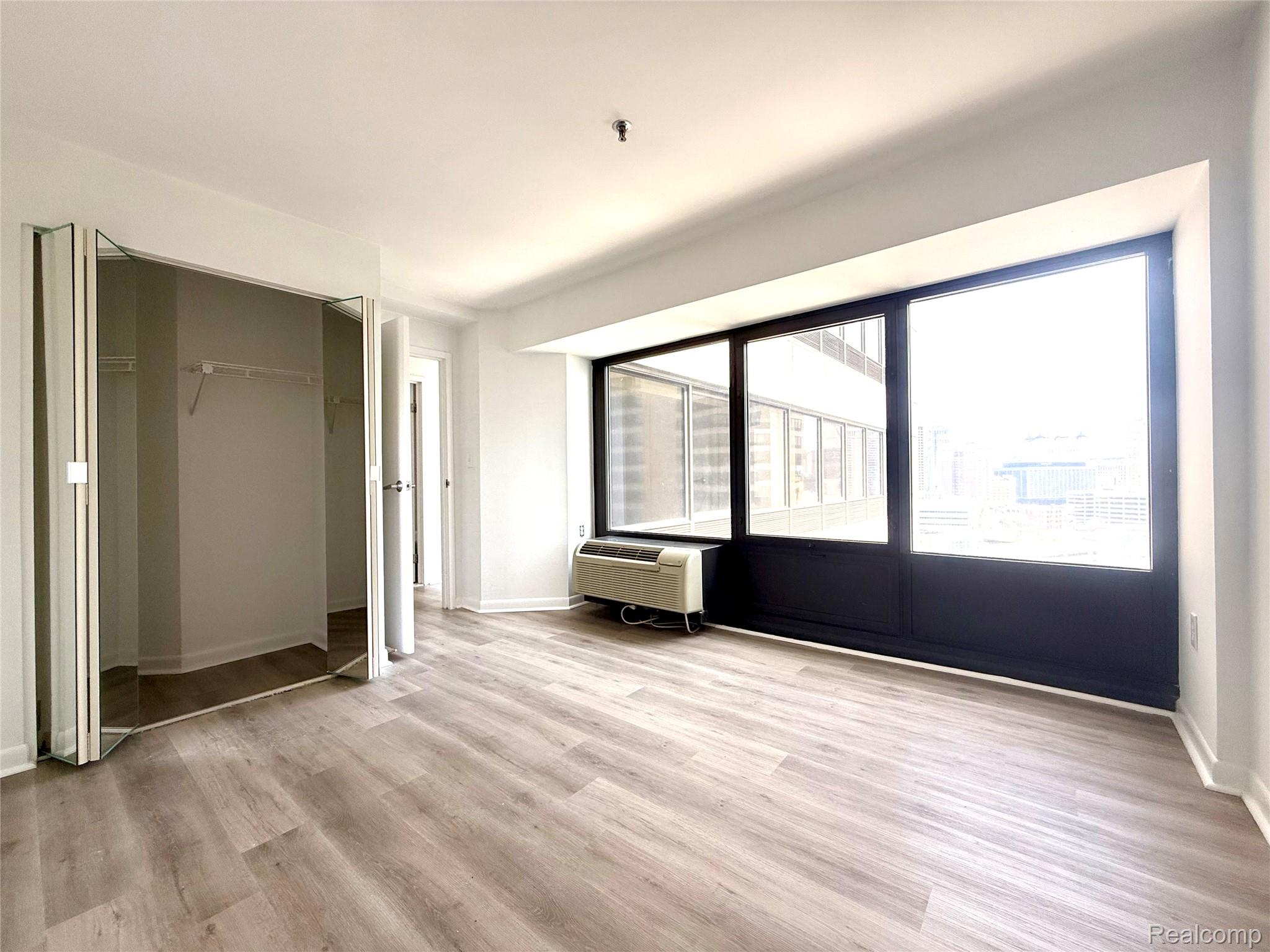 Detroit City, Michigan 48226, United States, 1 Bedroom Bedrooms, ,1 BathroomBathrooms,Residential,Active,189749