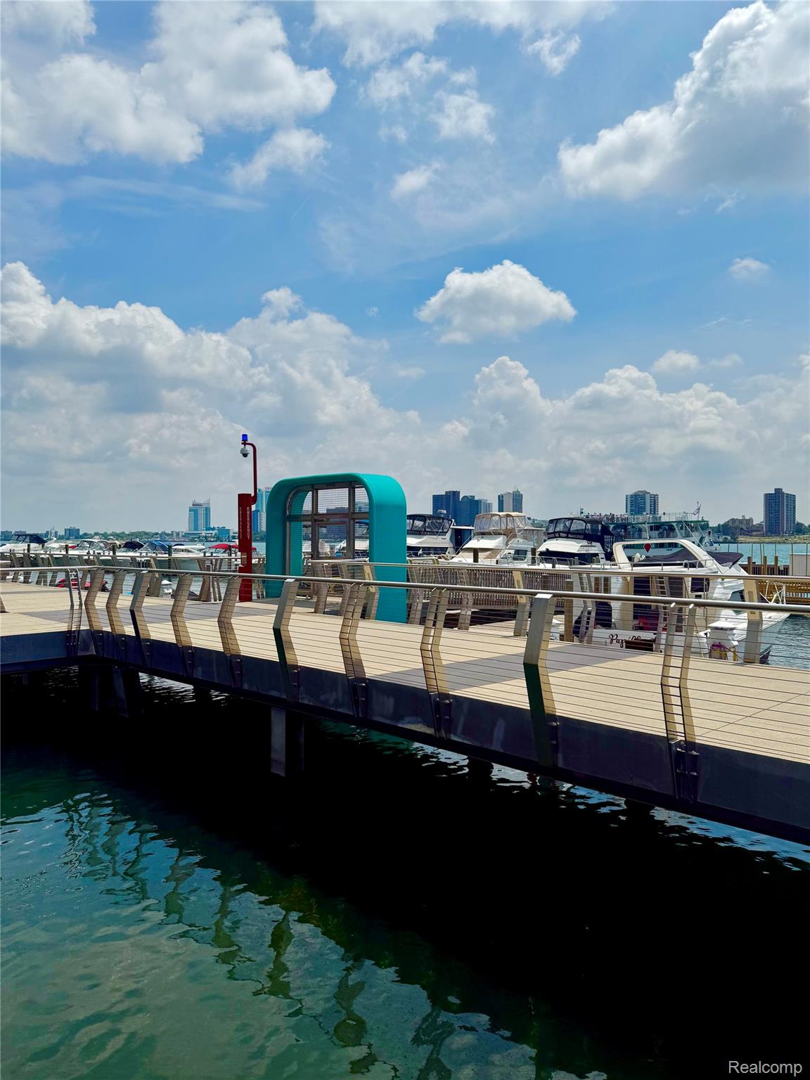 Detroit City, Michigan 48226, United States, 1 Bedroom Bedrooms, ,1 BathroomBathrooms,Residential,Active,189749