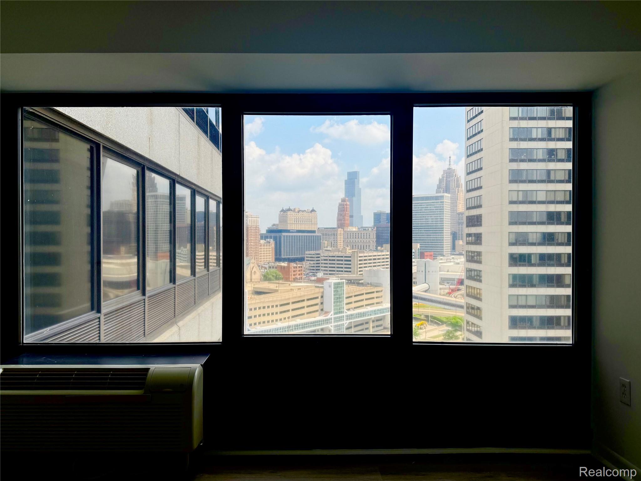 Detroit City, Michigan 48226, United States, 1 Bedroom Bedrooms, ,1 BathroomBathrooms,Residential,Active,189749