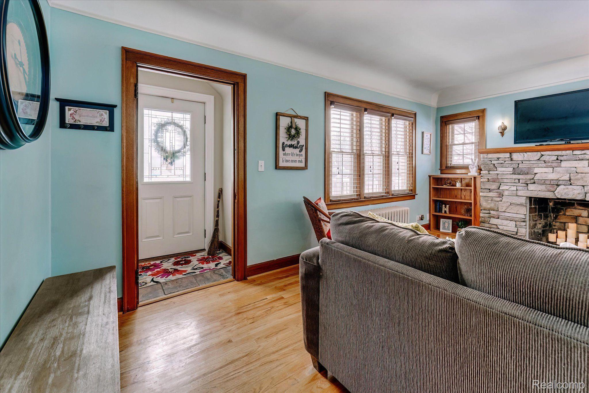 203 6th Street