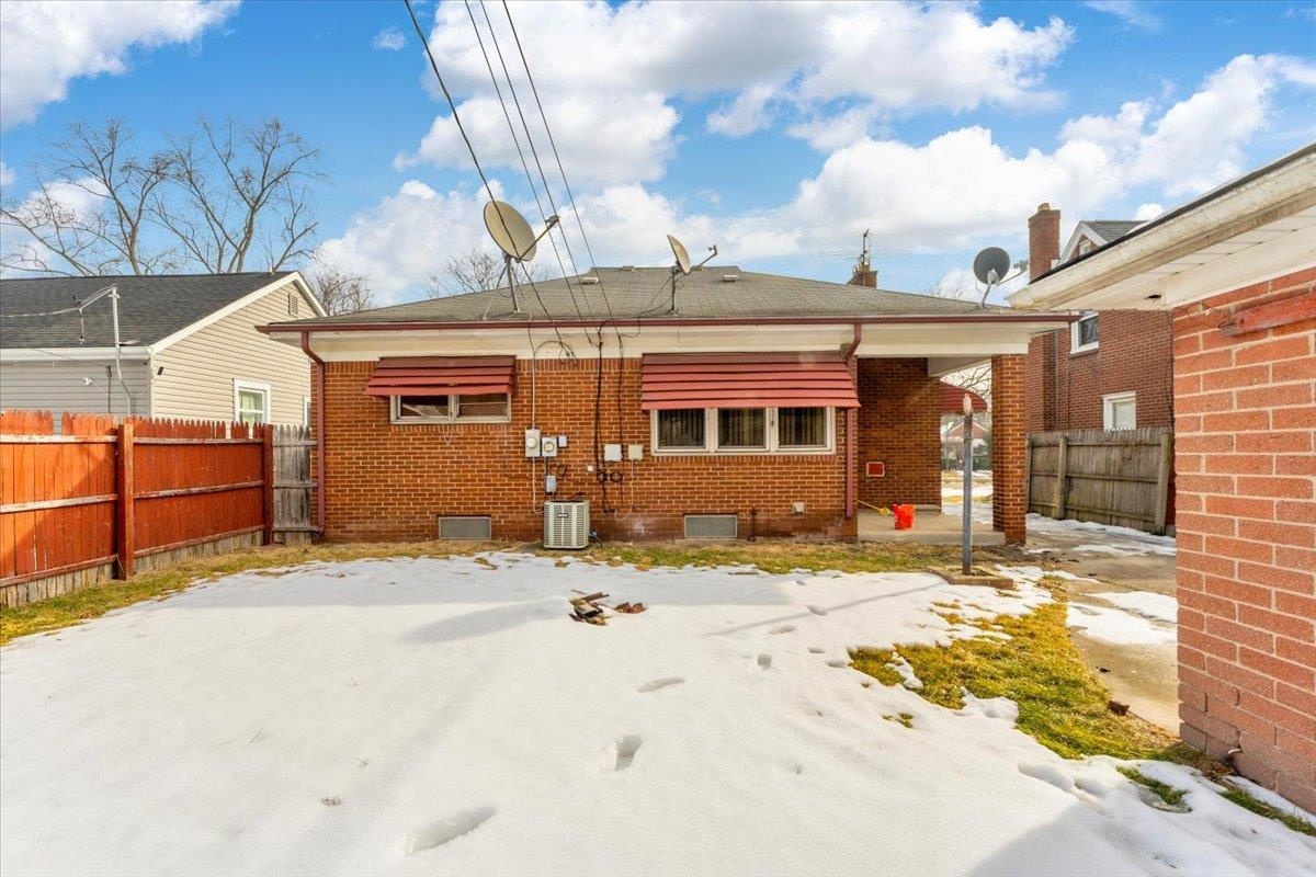 21023 Caledonia Avenue