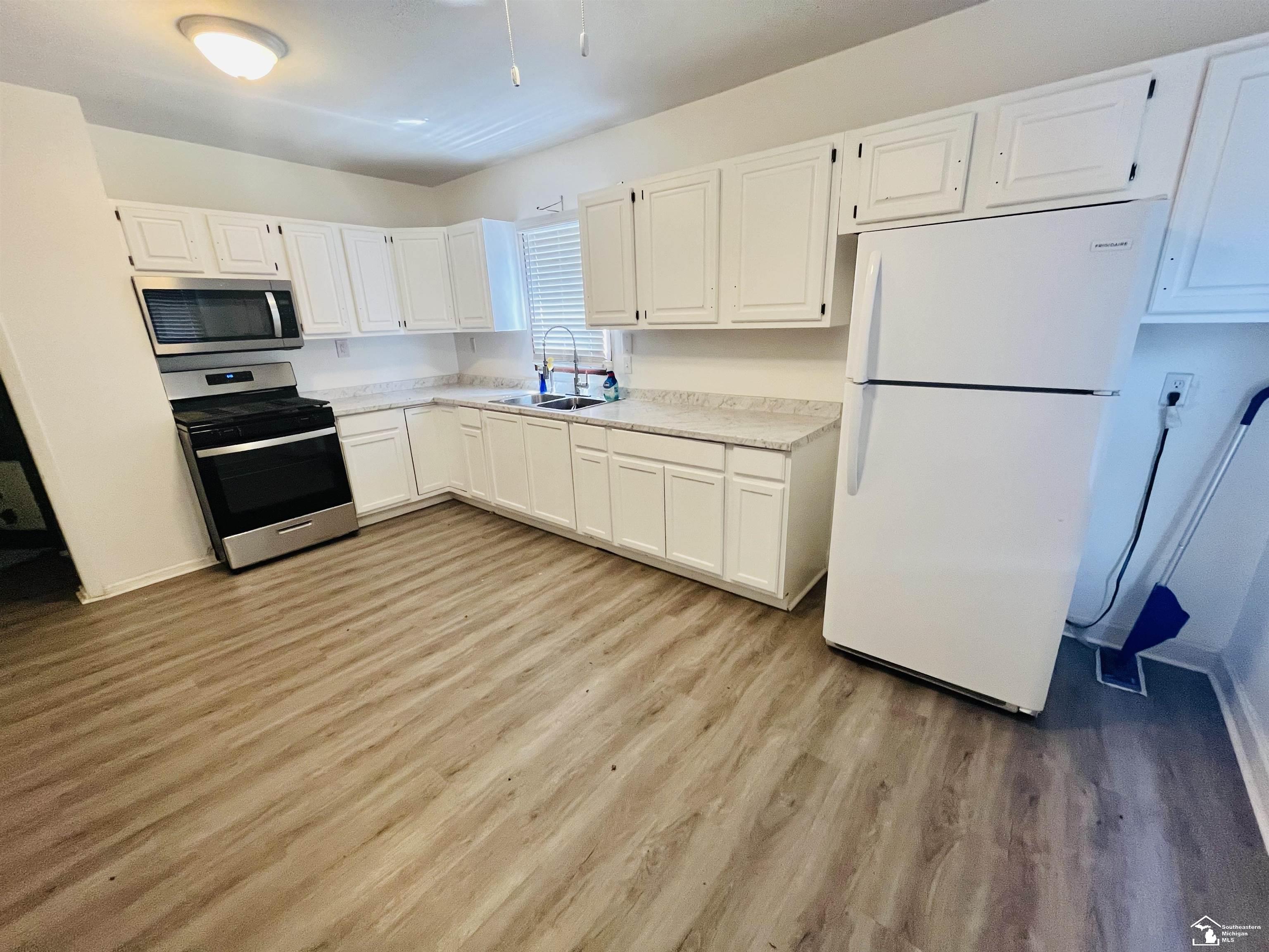 Monroe City, Michigan 48161, United States, 3 Bedrooms Bedrooms, ,1 BathroomBathrooms,Residential,Active,180896