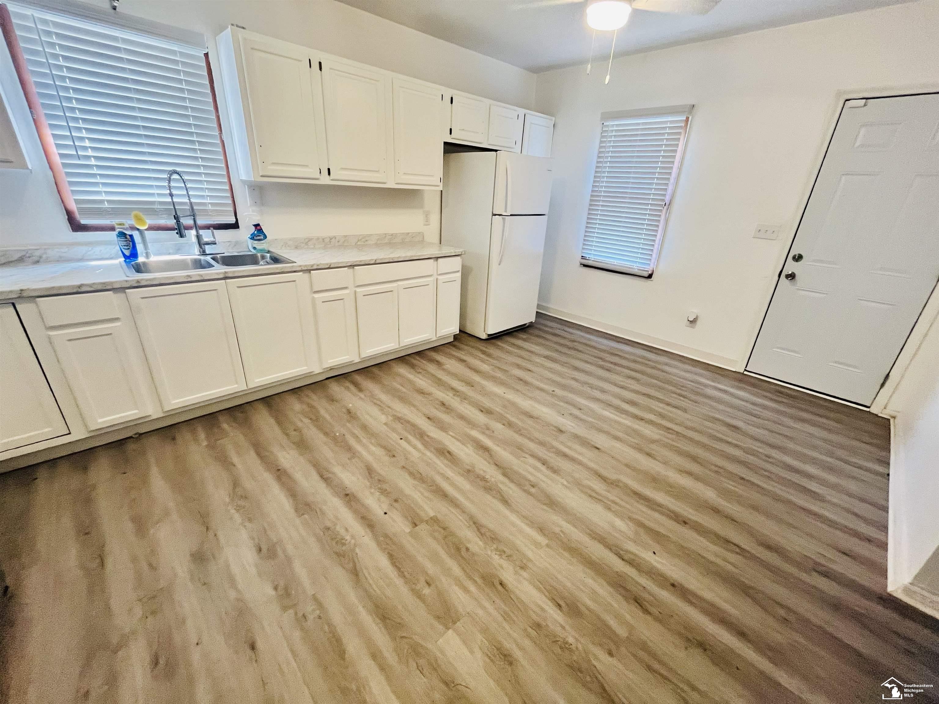 Monroe City, Michigan 48161, United States, 3 Bedrooms Bedrooms, ,1 BathroomBathrooms,Residential,Active,180896