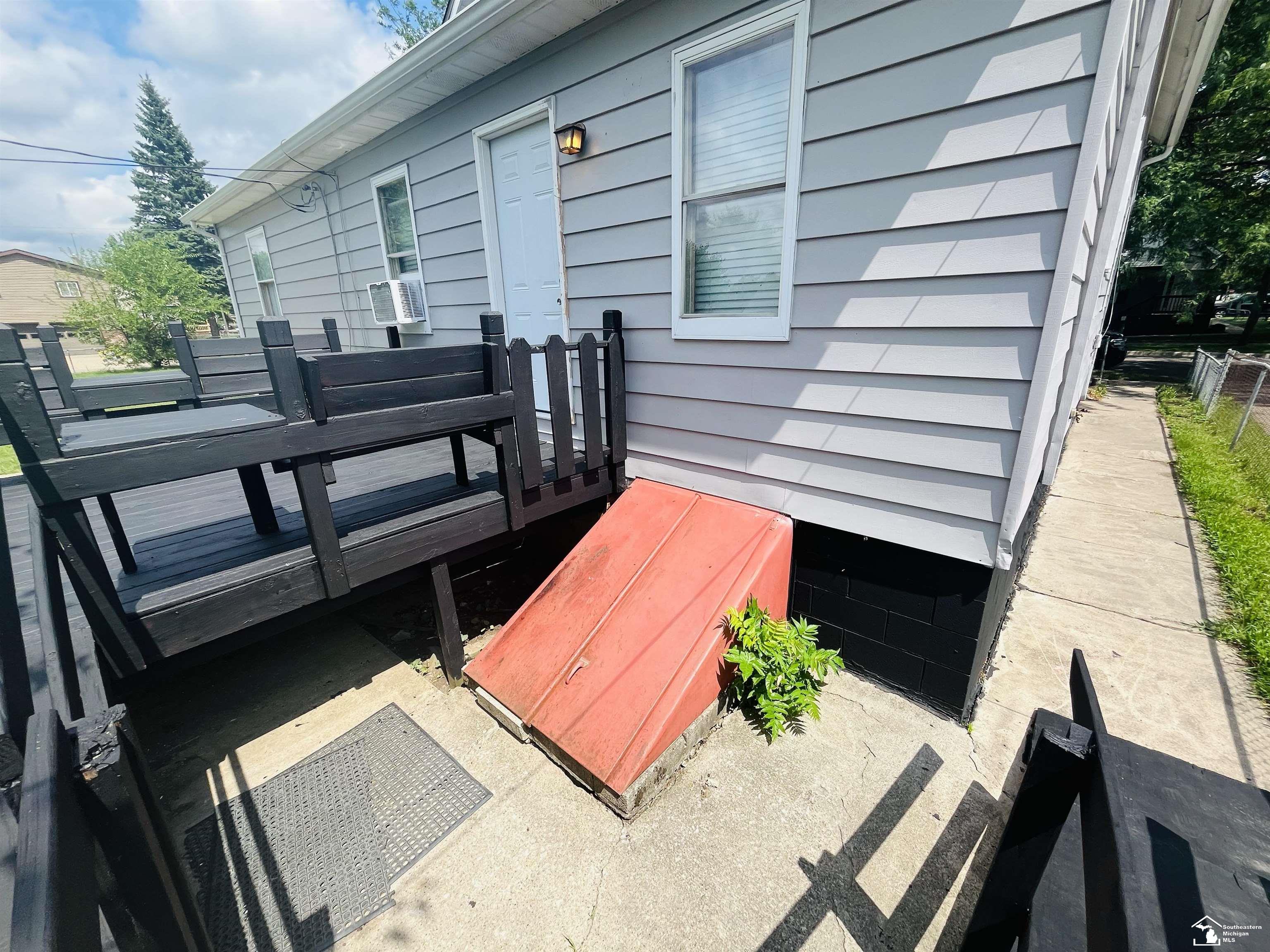 Monroe City, Michigan 48161, United States, 3 Bedrooms Bedrooms, ,1 BathroomBathrooms,Residential,Active,180896