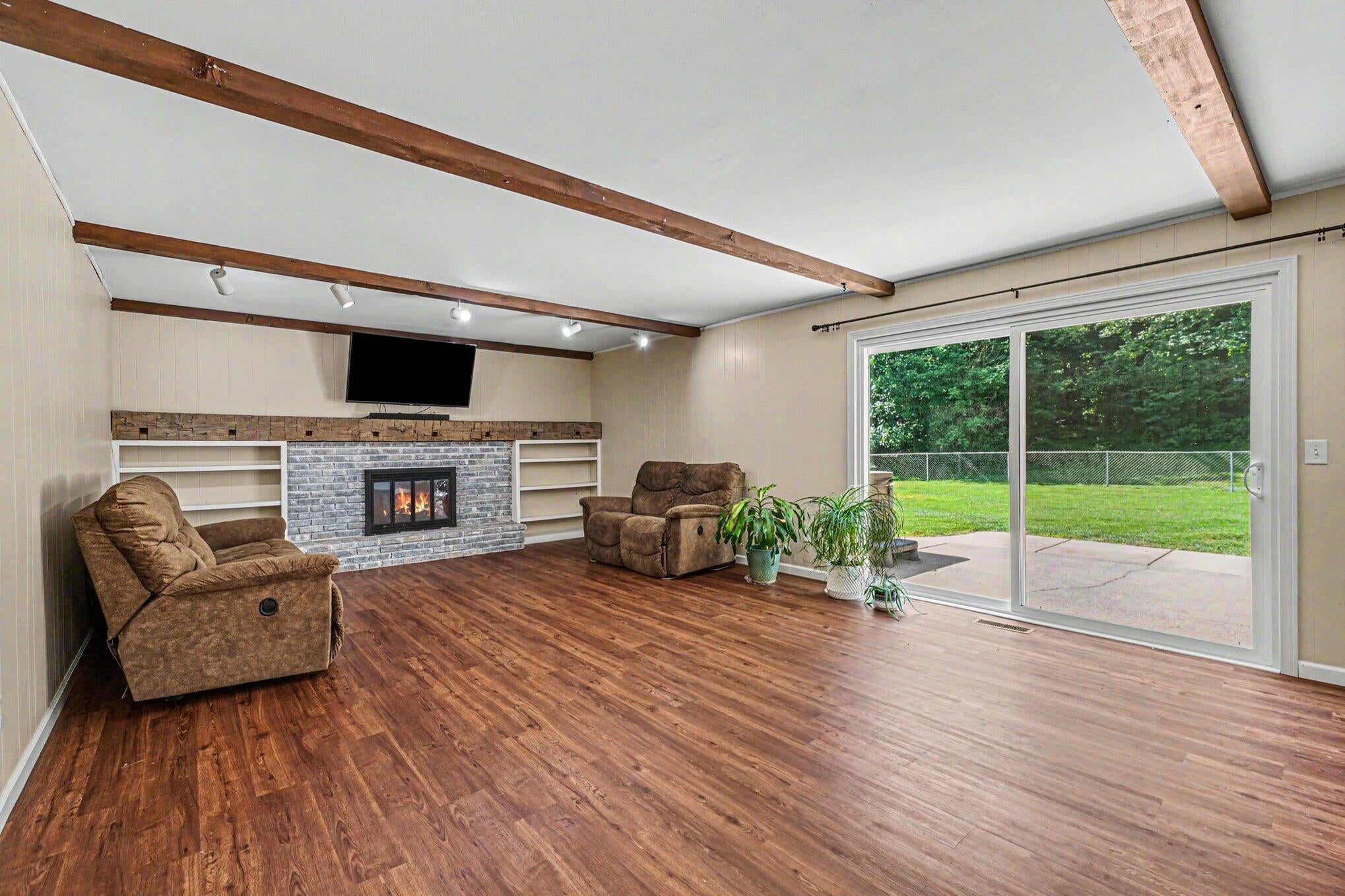 355 W F Avenue