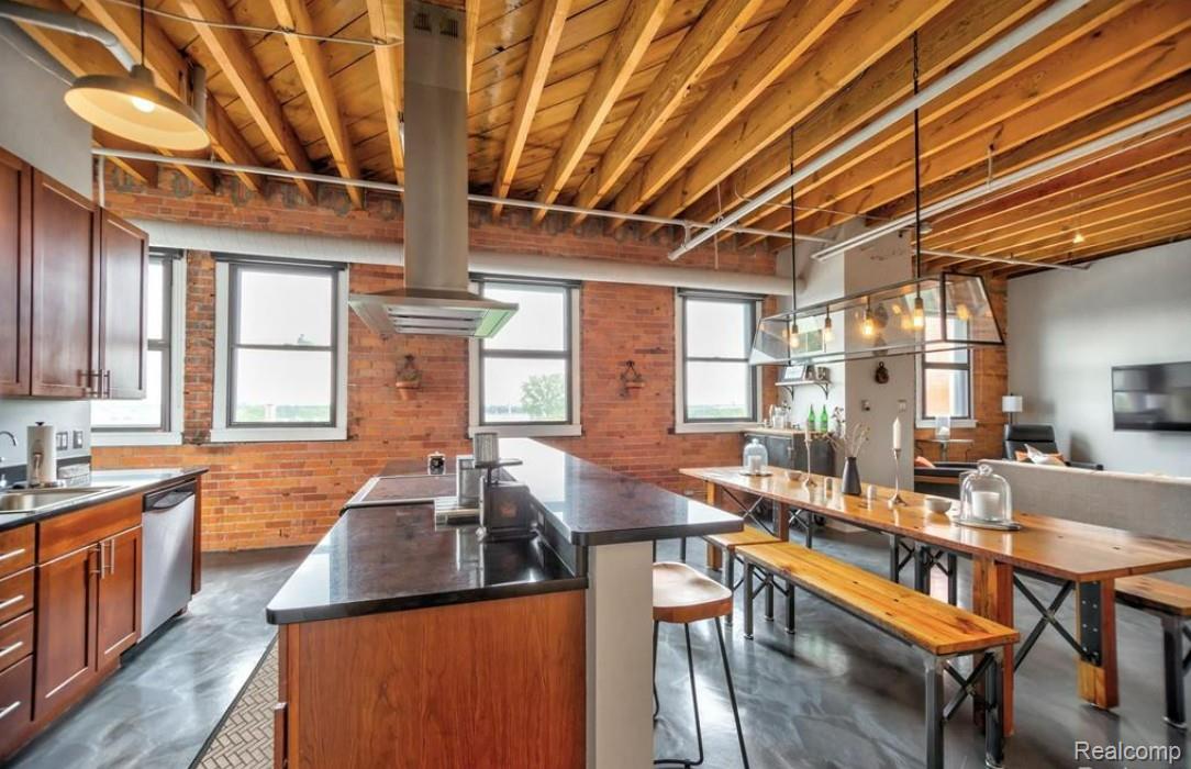 Detroit City, Michigan 48207, United States, 1 Bedroom Bedrooms, ,2 BathroomsBathrooms,Residential,Active,193586