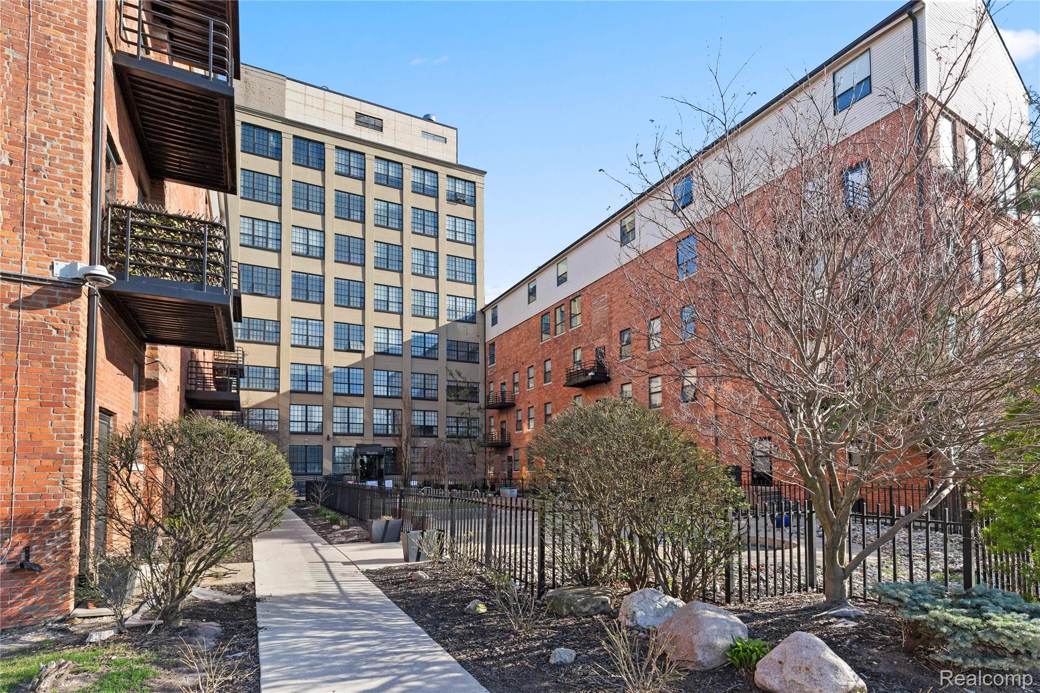 Detroit City, Michigan 48207, United States, 1 Bedroom Bedrooms, ,2 BathroomsBathrooms,Residential,Active,193586