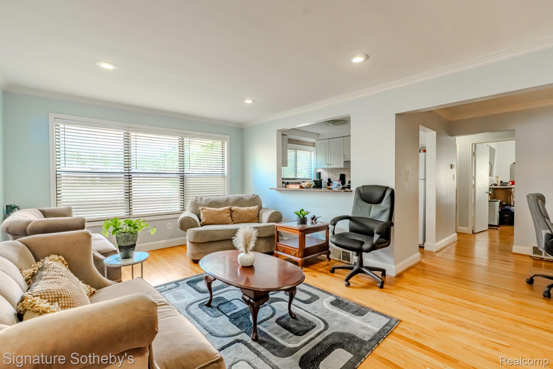 25835 Woodward Avenue 101