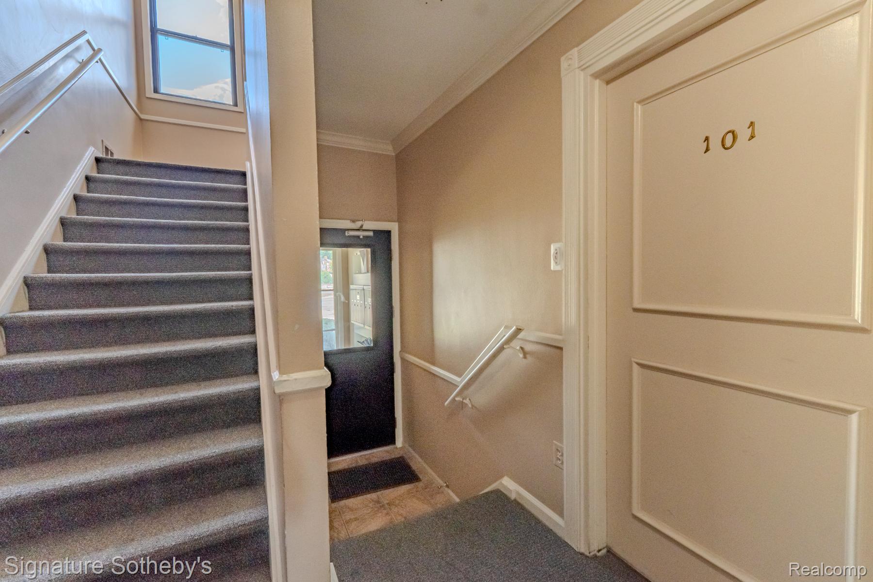 25835 Woodward Avenue 101