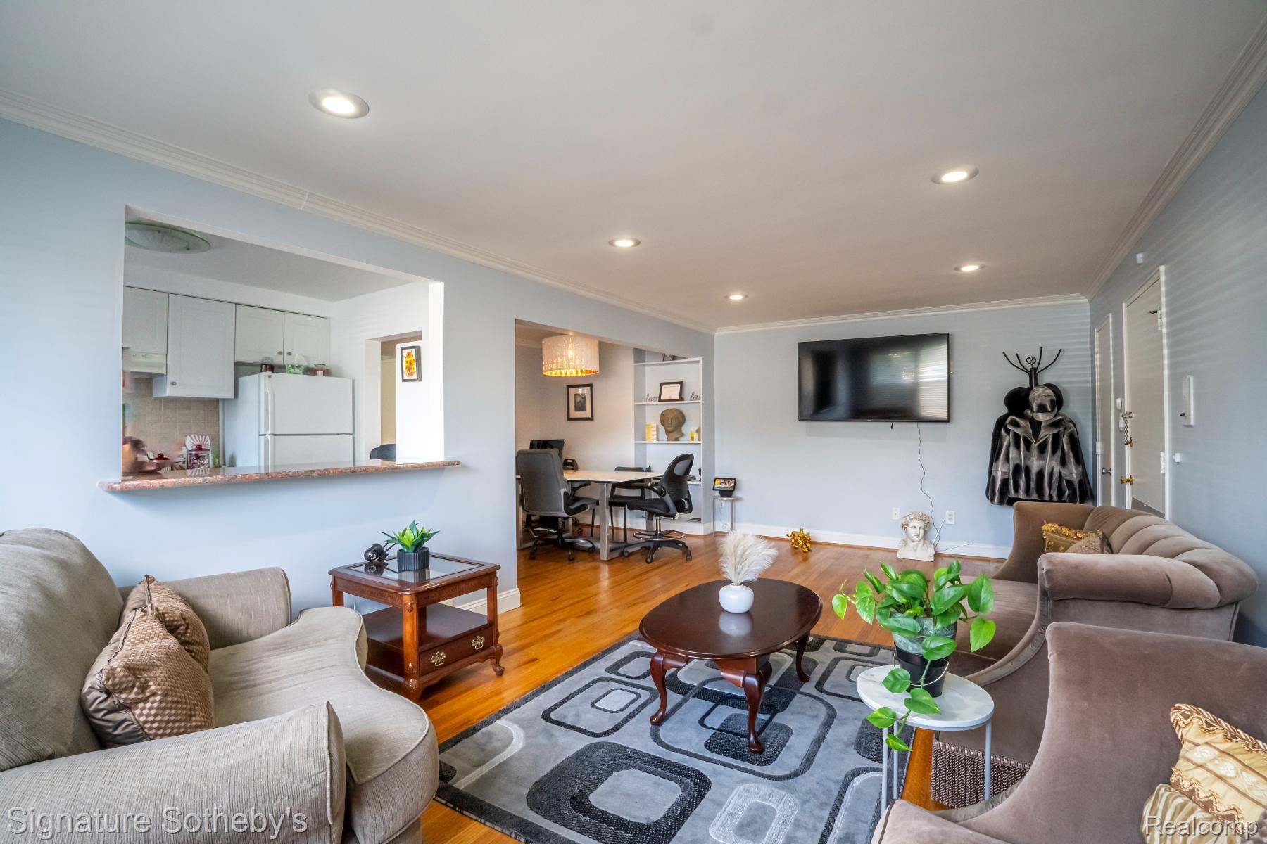 25835 Woodward Avenue 101