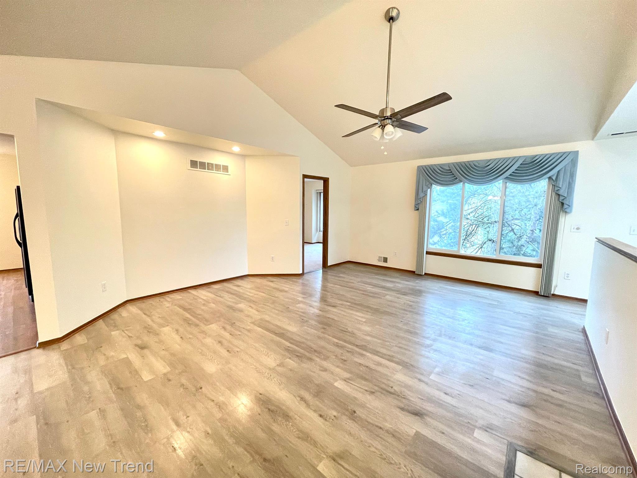 29583 SIERRA POINTE Circle