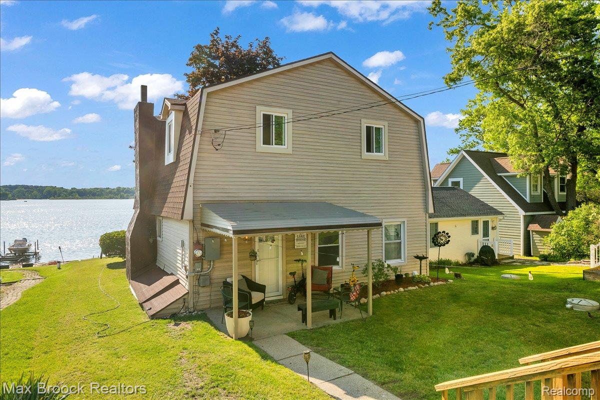 8860 Rushside Drive