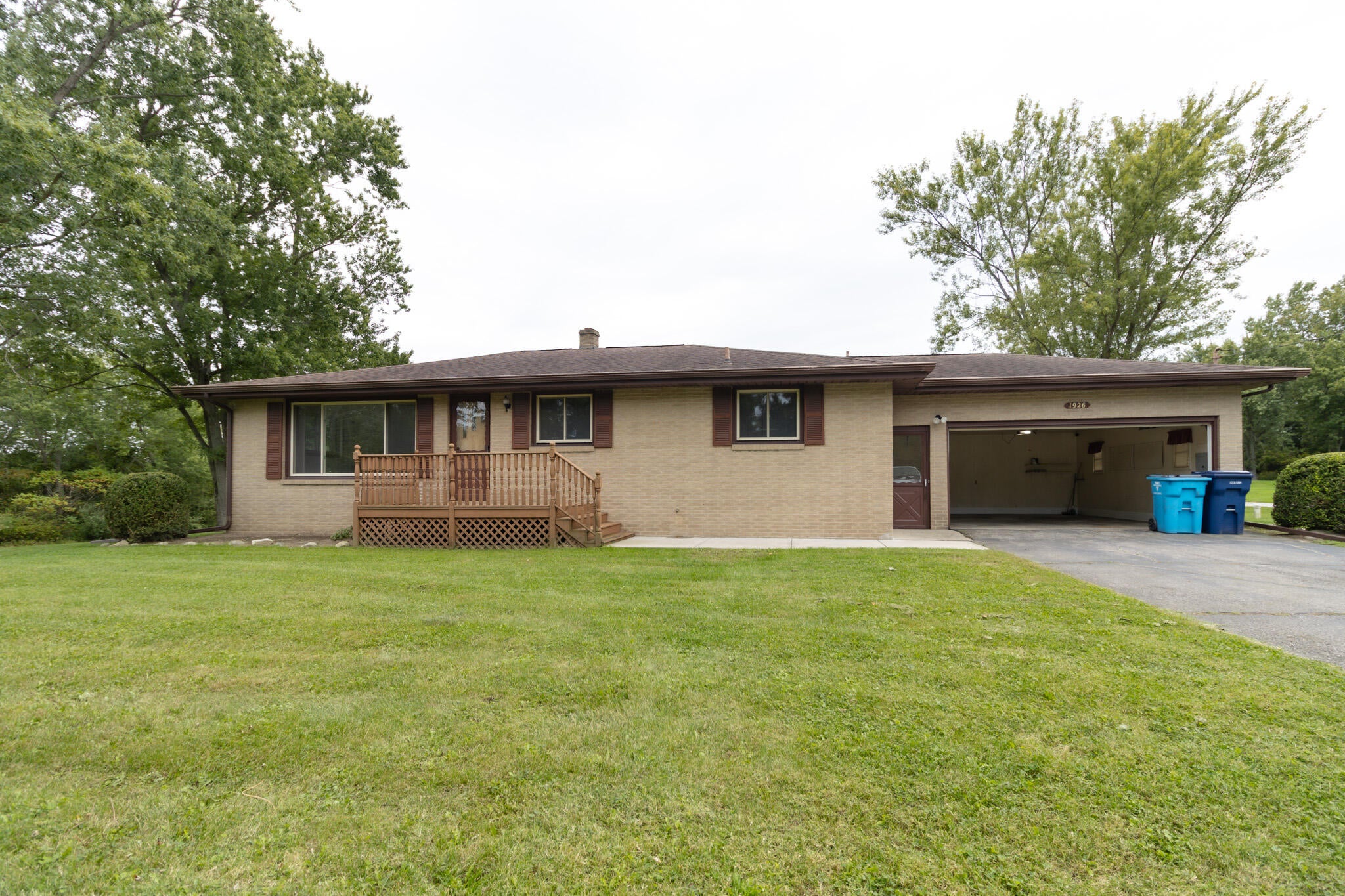 1926 W Hinchman Road
