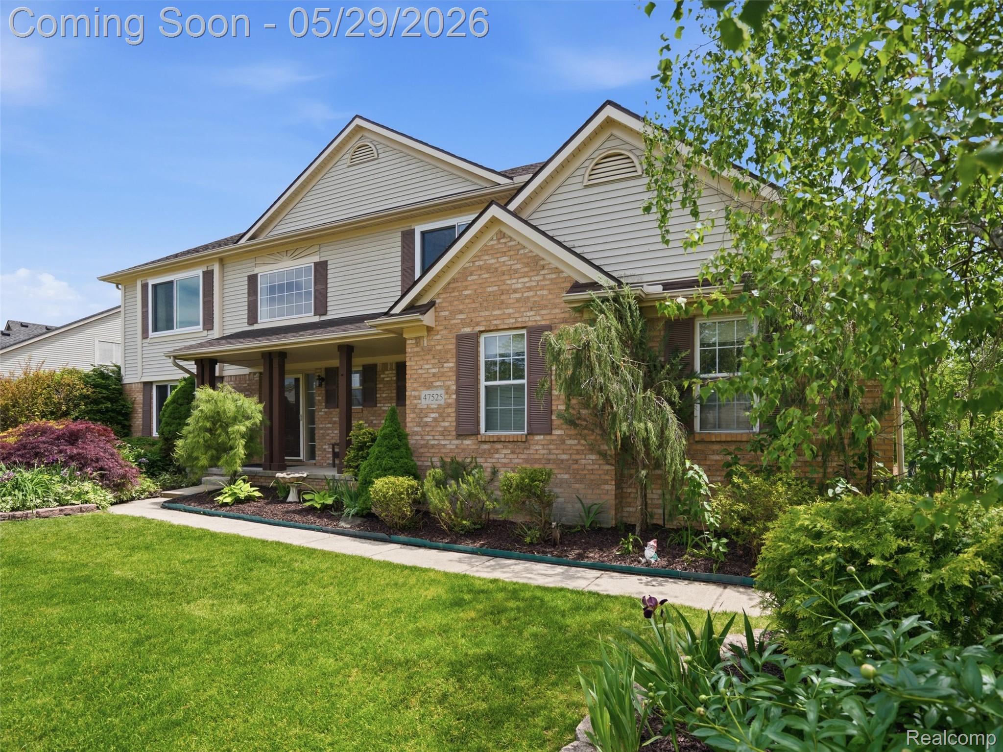 47525 River Woods Drive