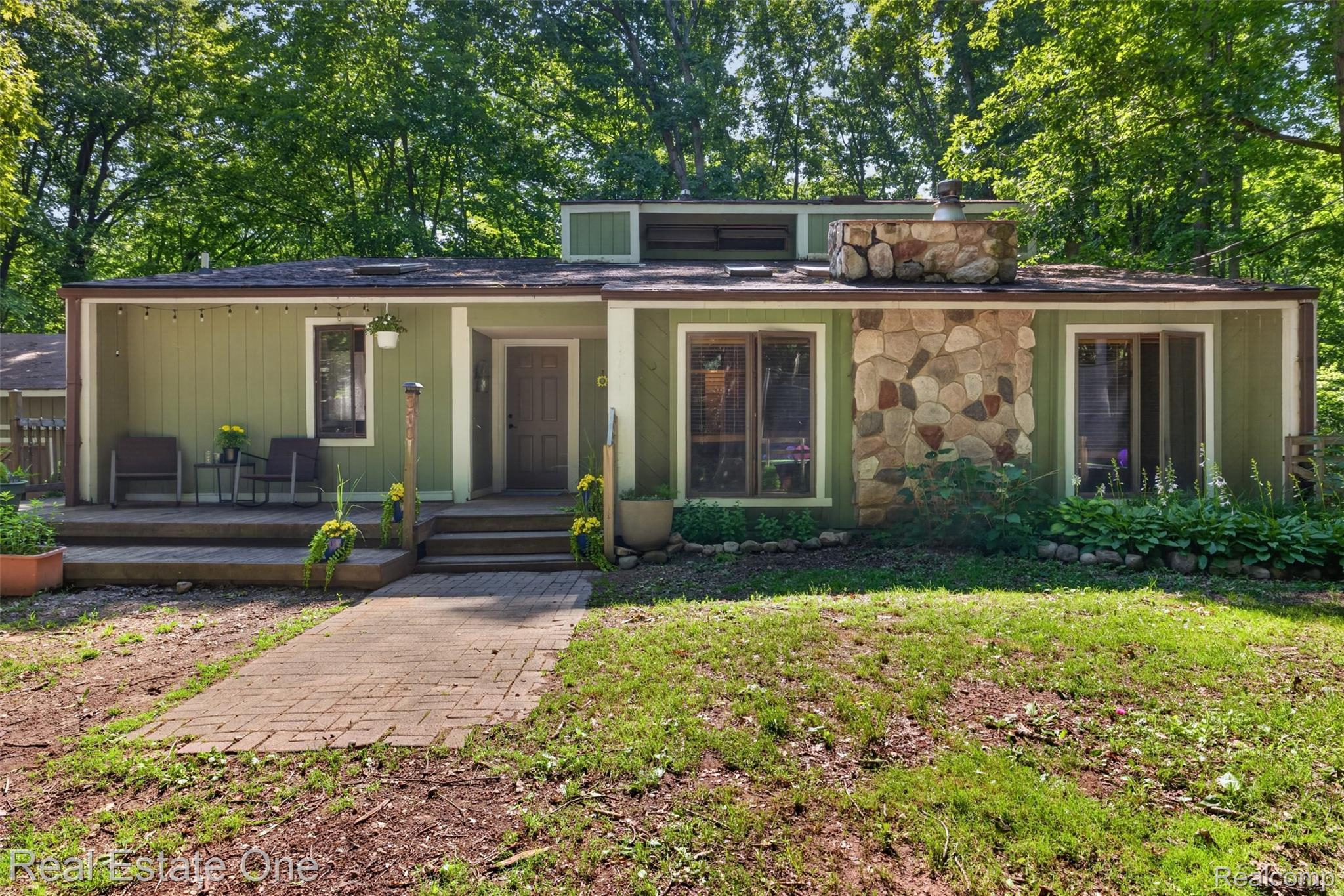 310 S Van Road