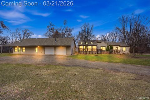 12913 9 Mile Road Green Oak Township MI 48178