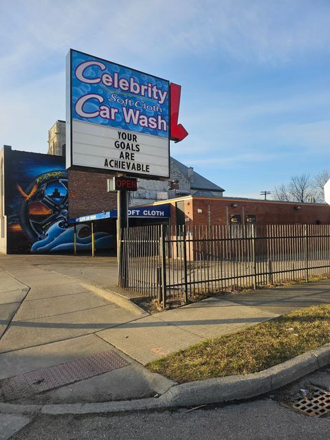 8641 WOODWARD Avenue Detroit City Wayne MI 48202
