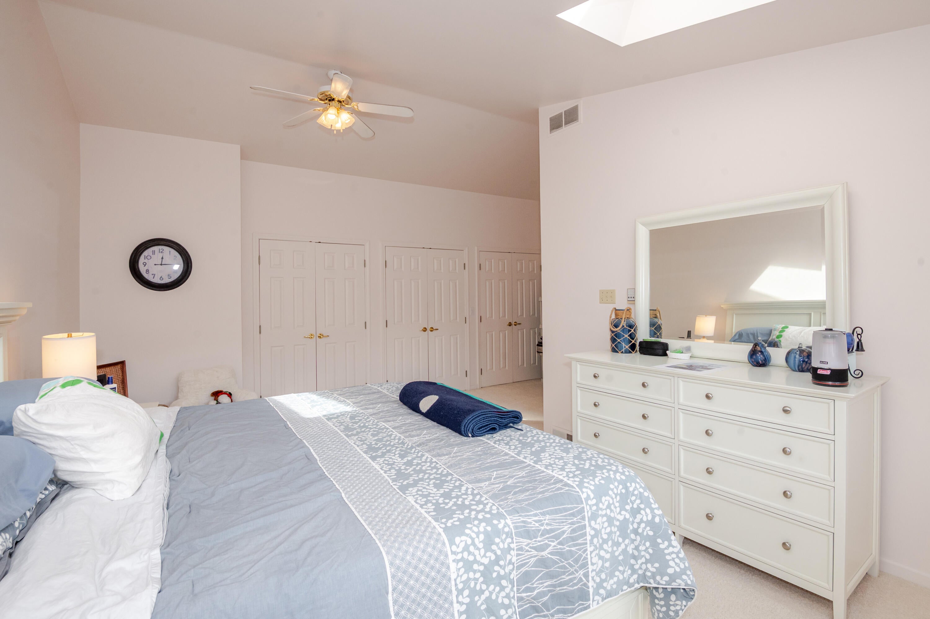 50367 W Lakeshore Drive