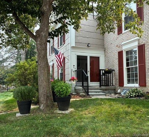 Photo of 1437 Lantern Lane, Rochester Hills City, MI 48306 (MLS # 20261055708)