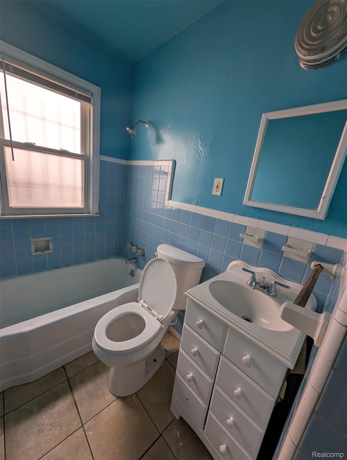 19236 Saint Aubin Street E