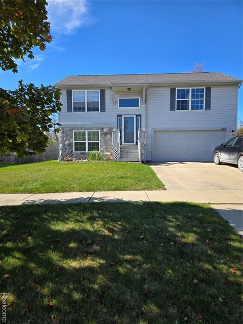 239 Andover Woods Drive Fenton City MI 48430