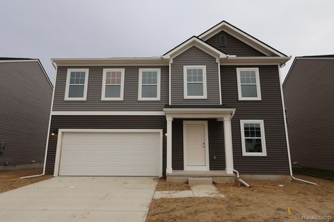 437 Hidden River W Holly Township MI 48442