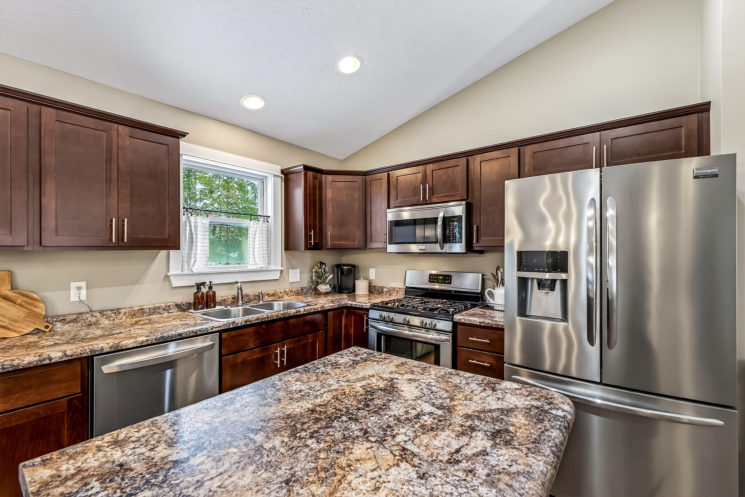 6578 Black Hawk Lane