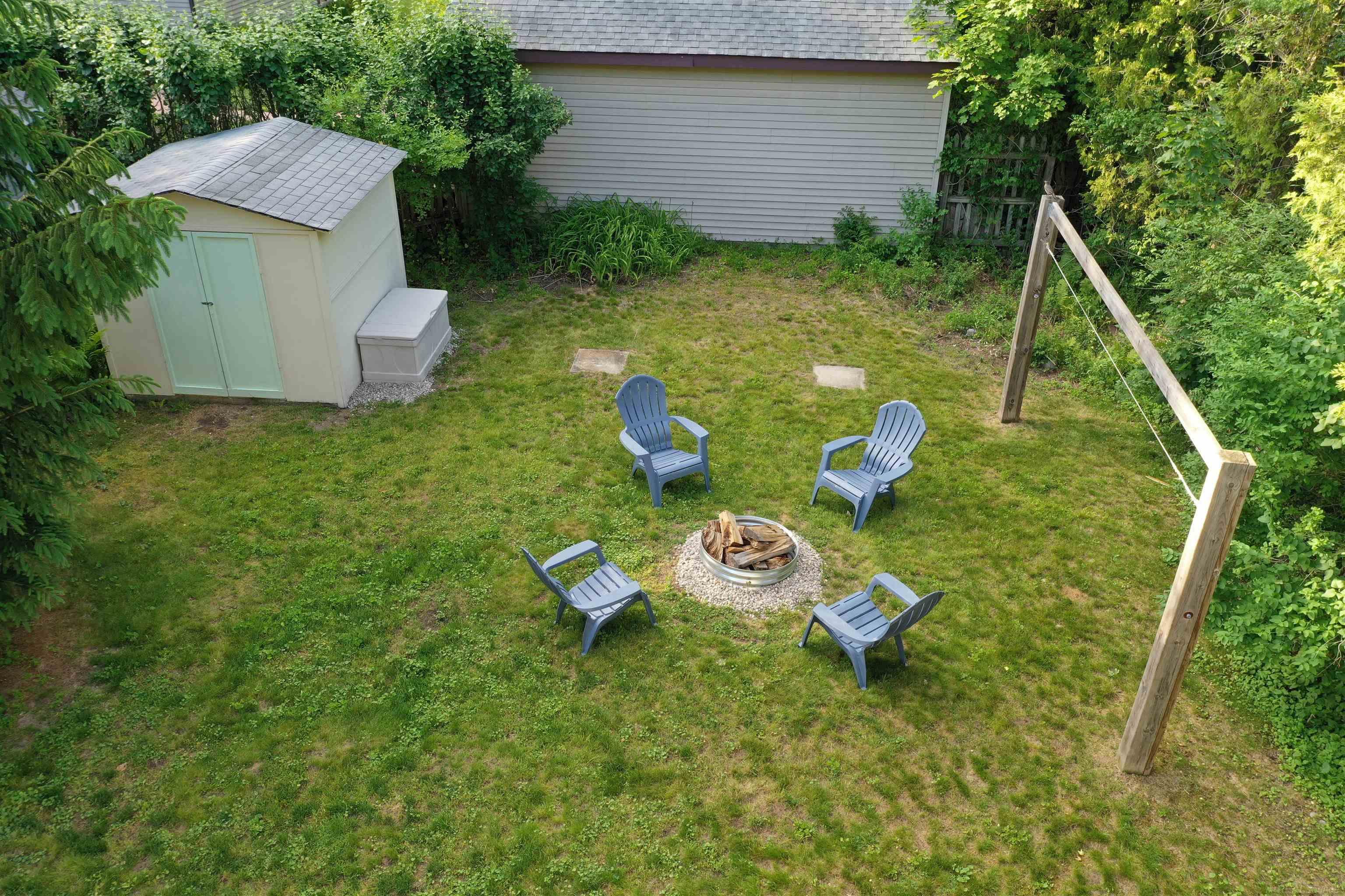 7335 Laurel Road