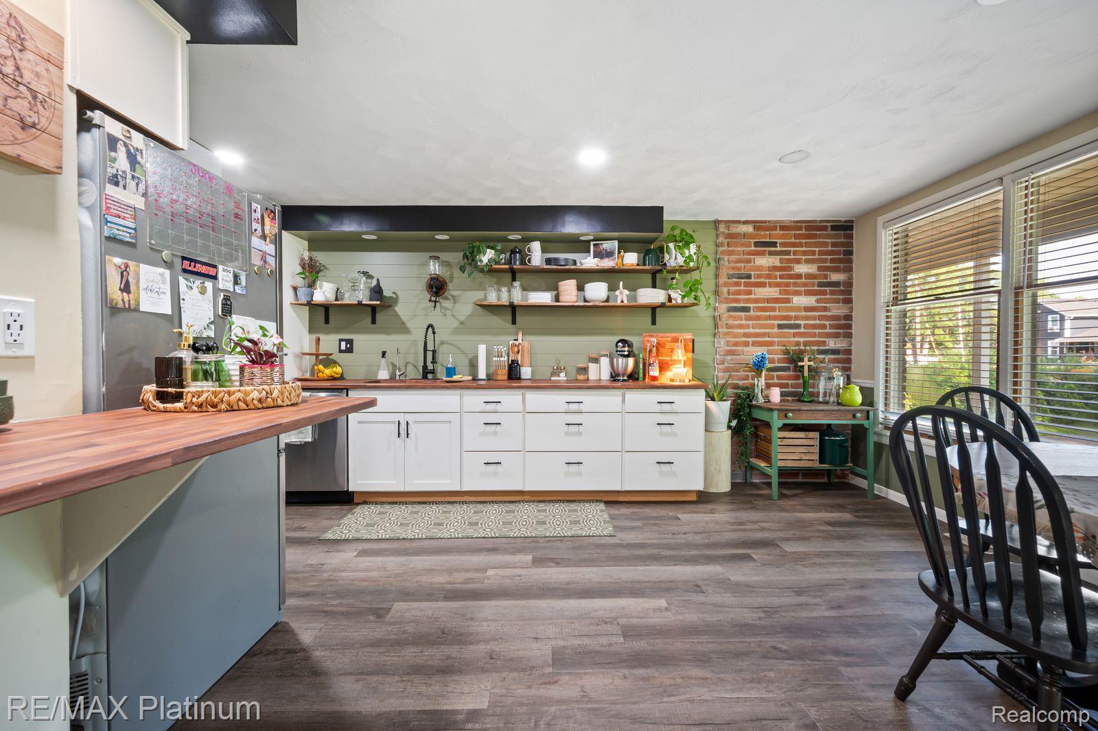 220 E 3rd Street