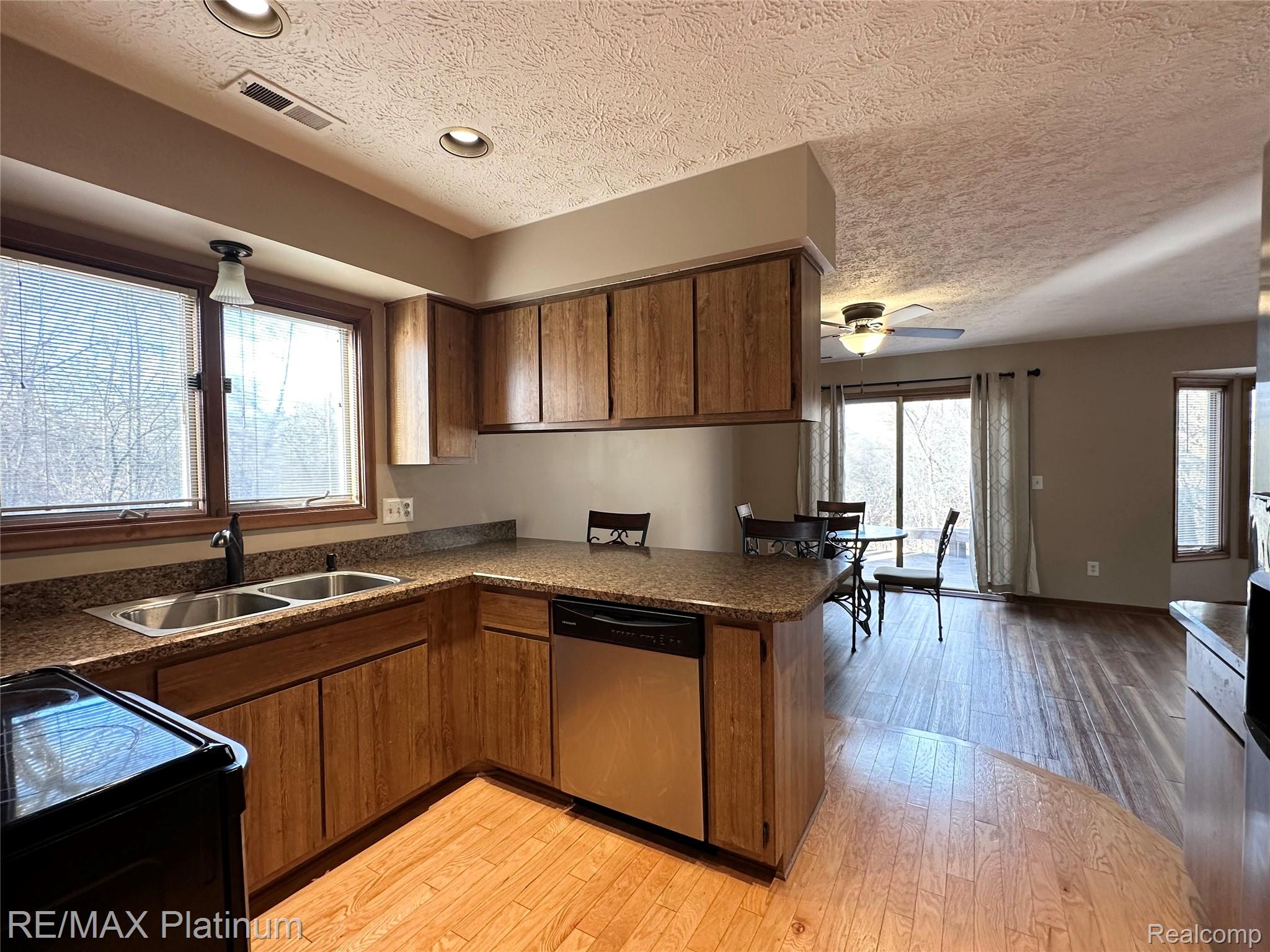 470 Woodstone Road 33