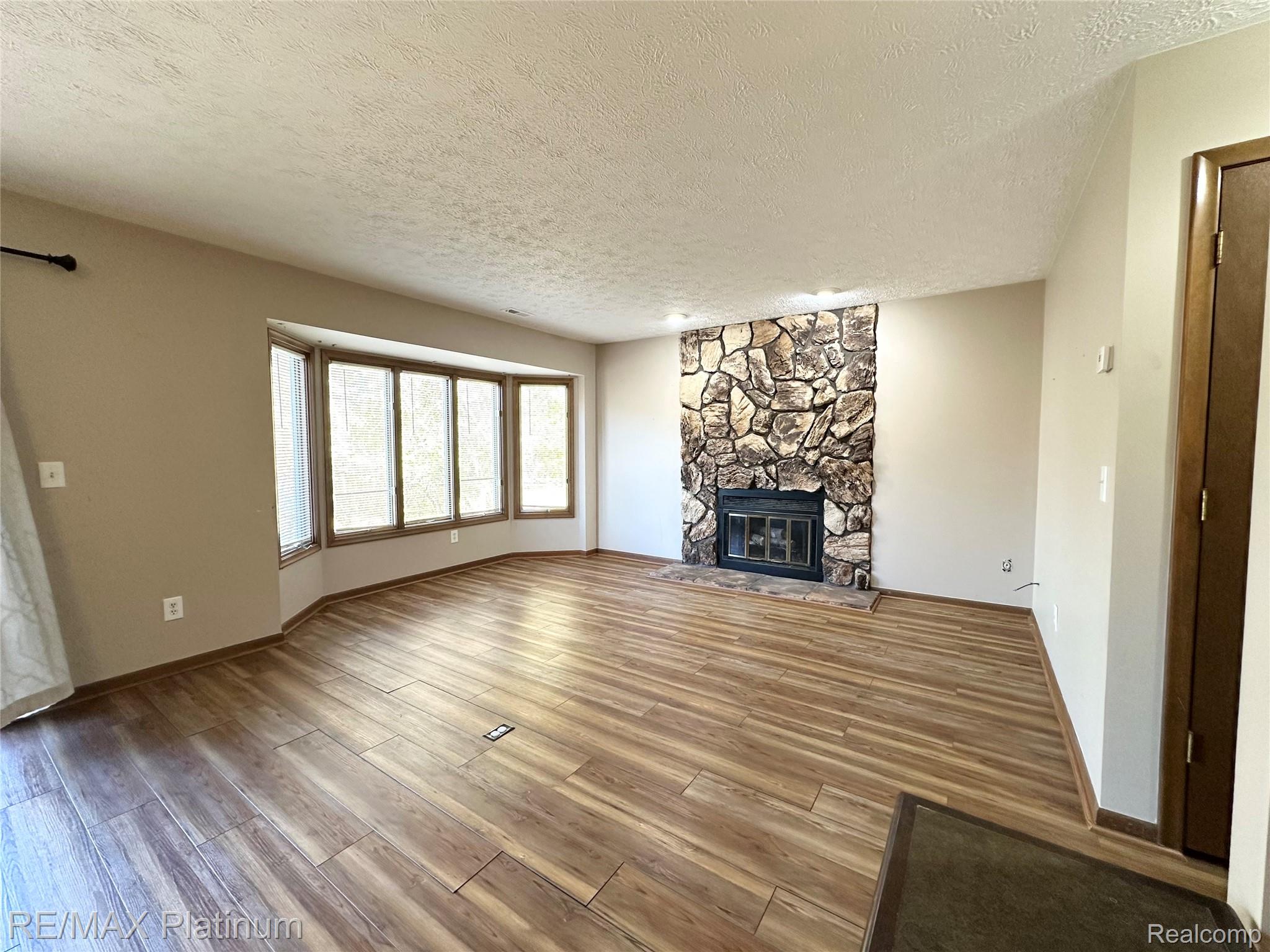 470 Woodstone Road 33