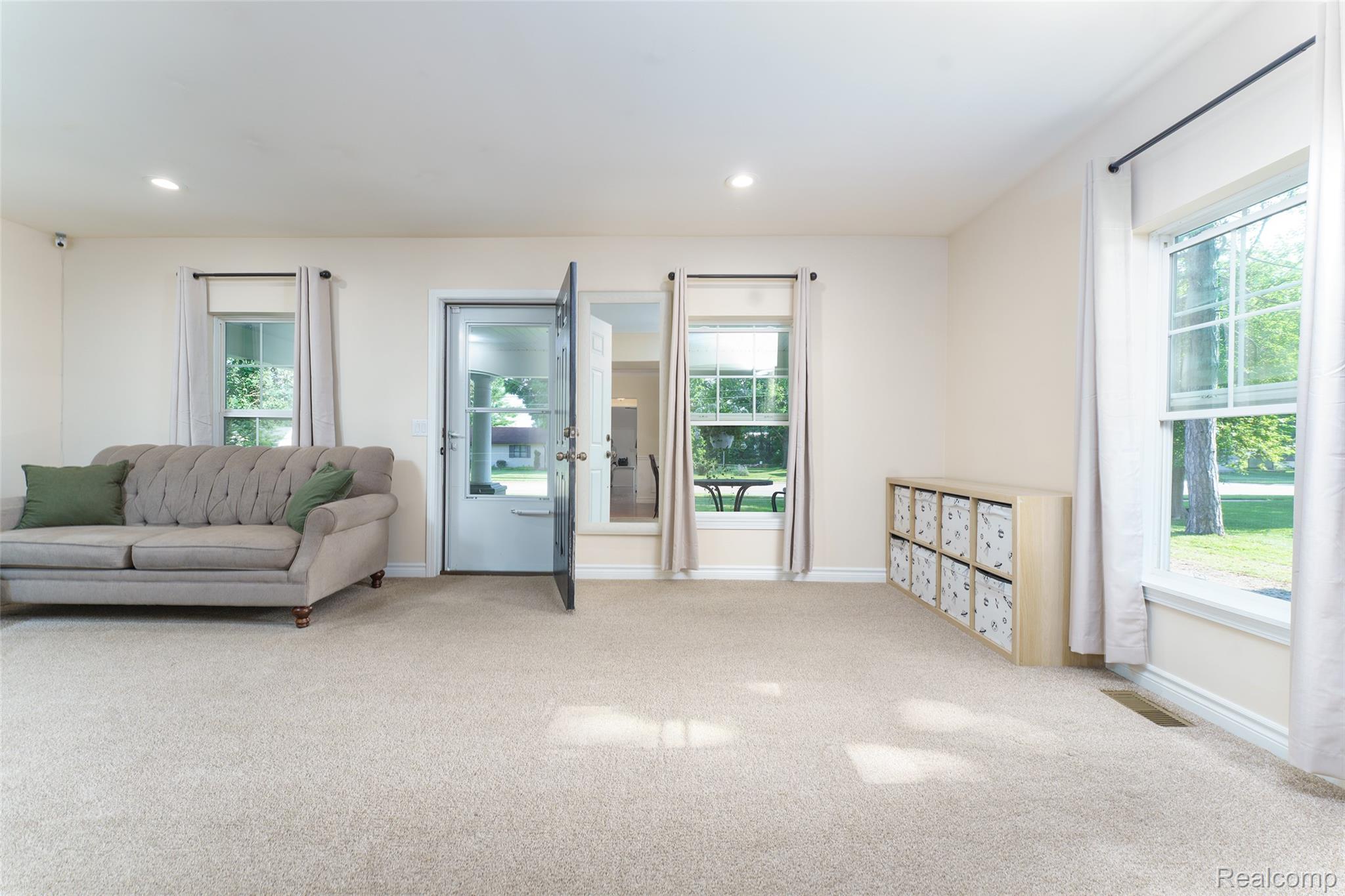405 Garden Lane