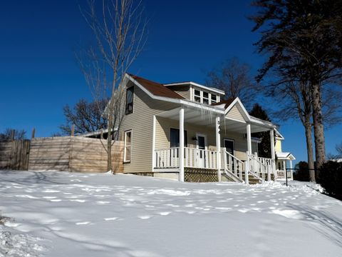 544 W Upton Avenue Richmond Township MI 49307