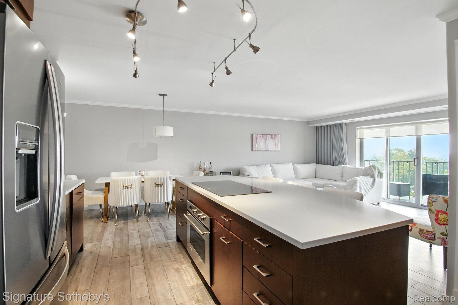 411 S Old Woodward Avenue 708