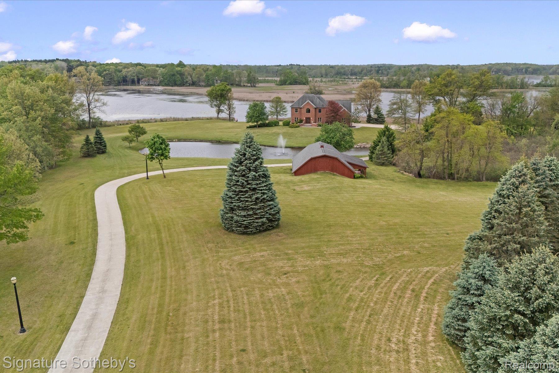 6831 Price Lake Road N
