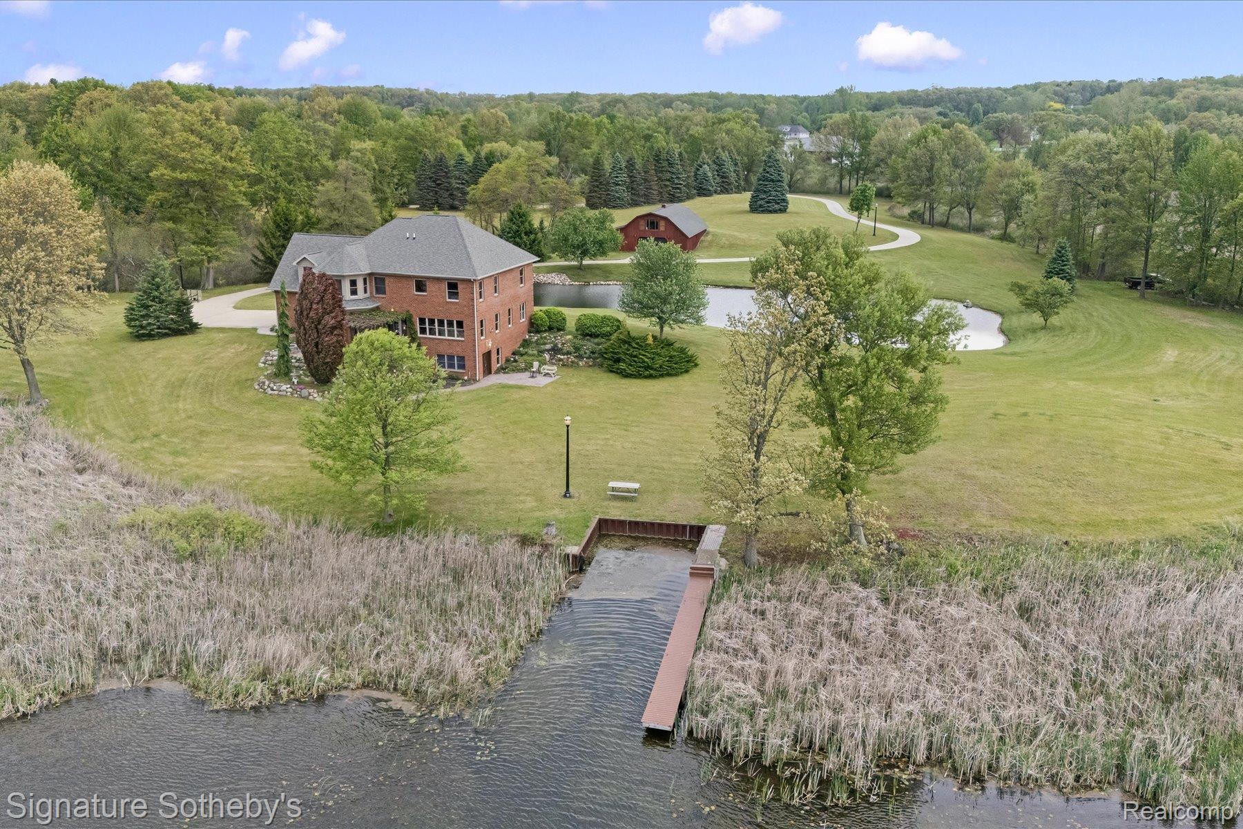 6831 Price Lake Road N