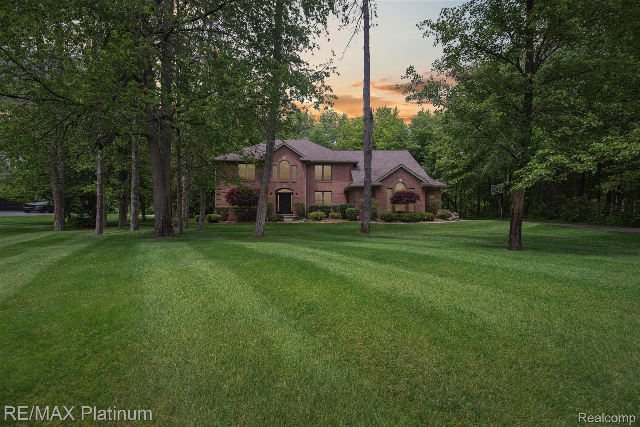 4298 EMU Drive