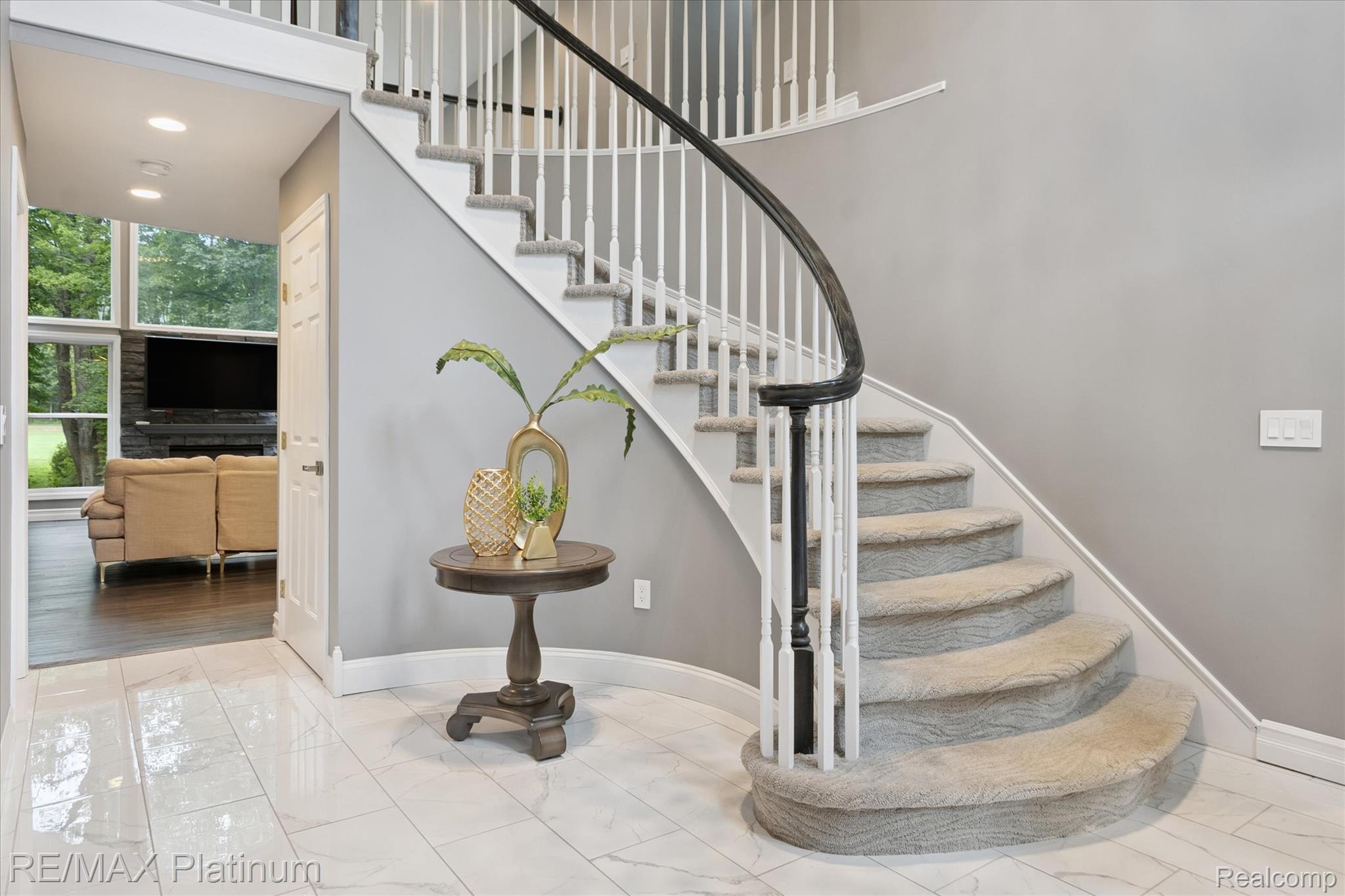 4298 EMU Drive