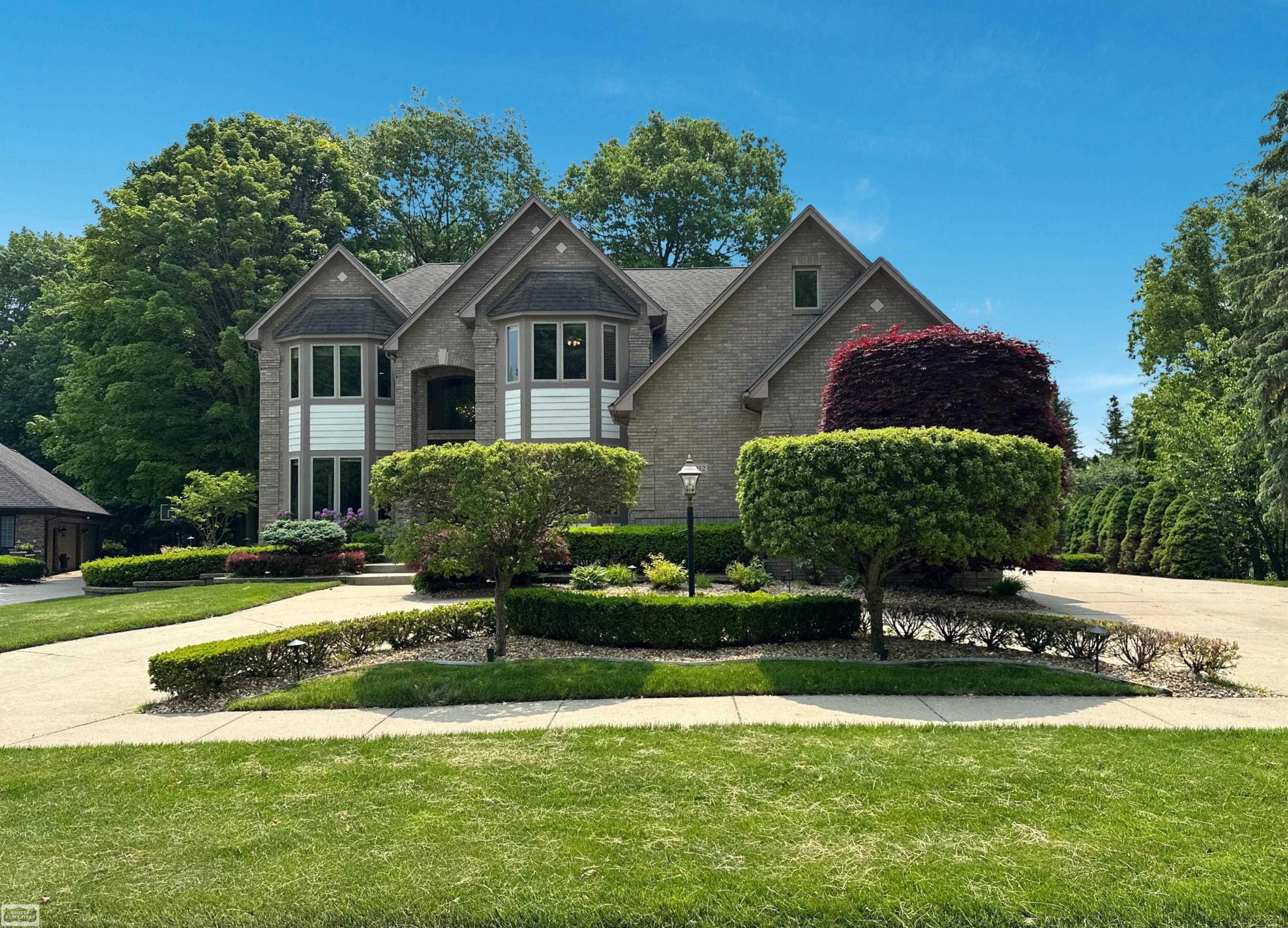 8932 Tournament Drive