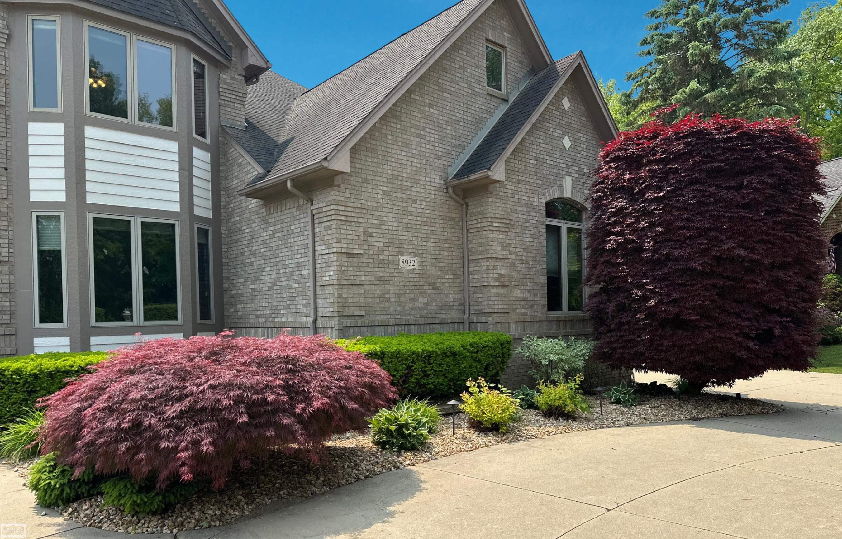 8932 Tournament Drive