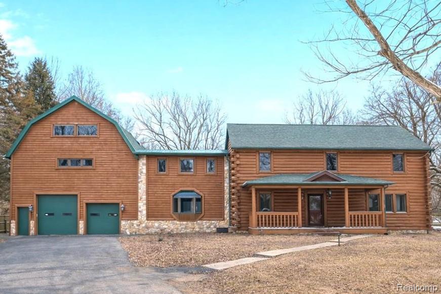 1747 Center Drive