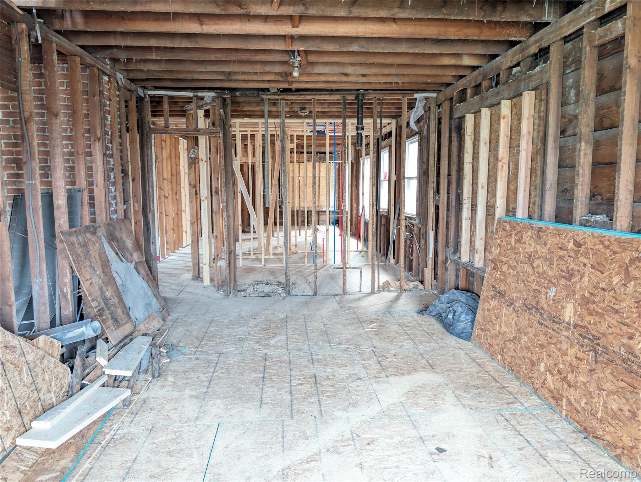 2547 ELMHURST Street