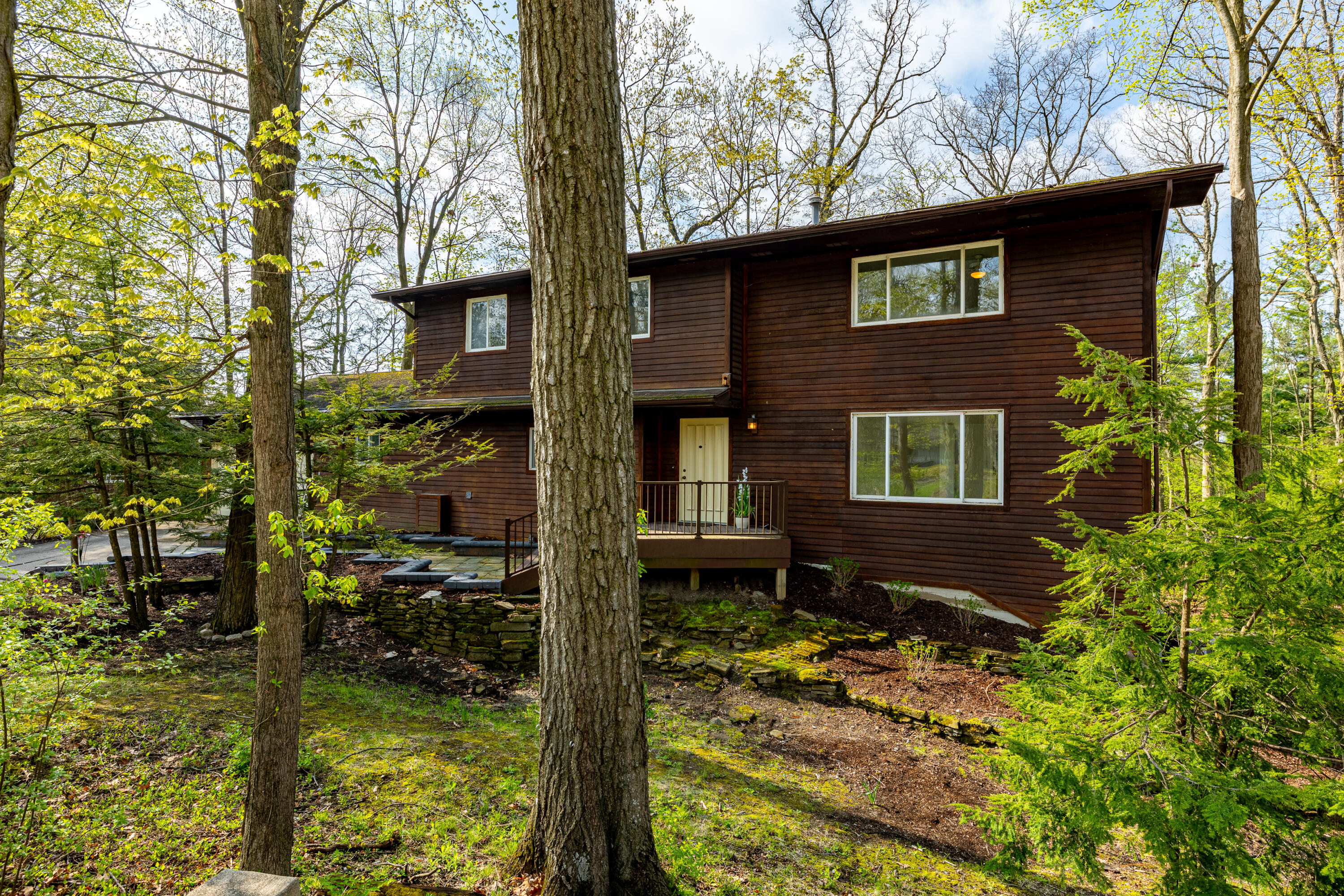 3949 Waldenwood Drive