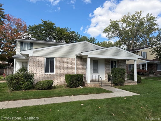 24423 QUAD PARK LN, CLINTON TOWNSHIP, MI 48035 - Image f5ea0c8a59e449dbd19422a6a5f1f857/3269019176
