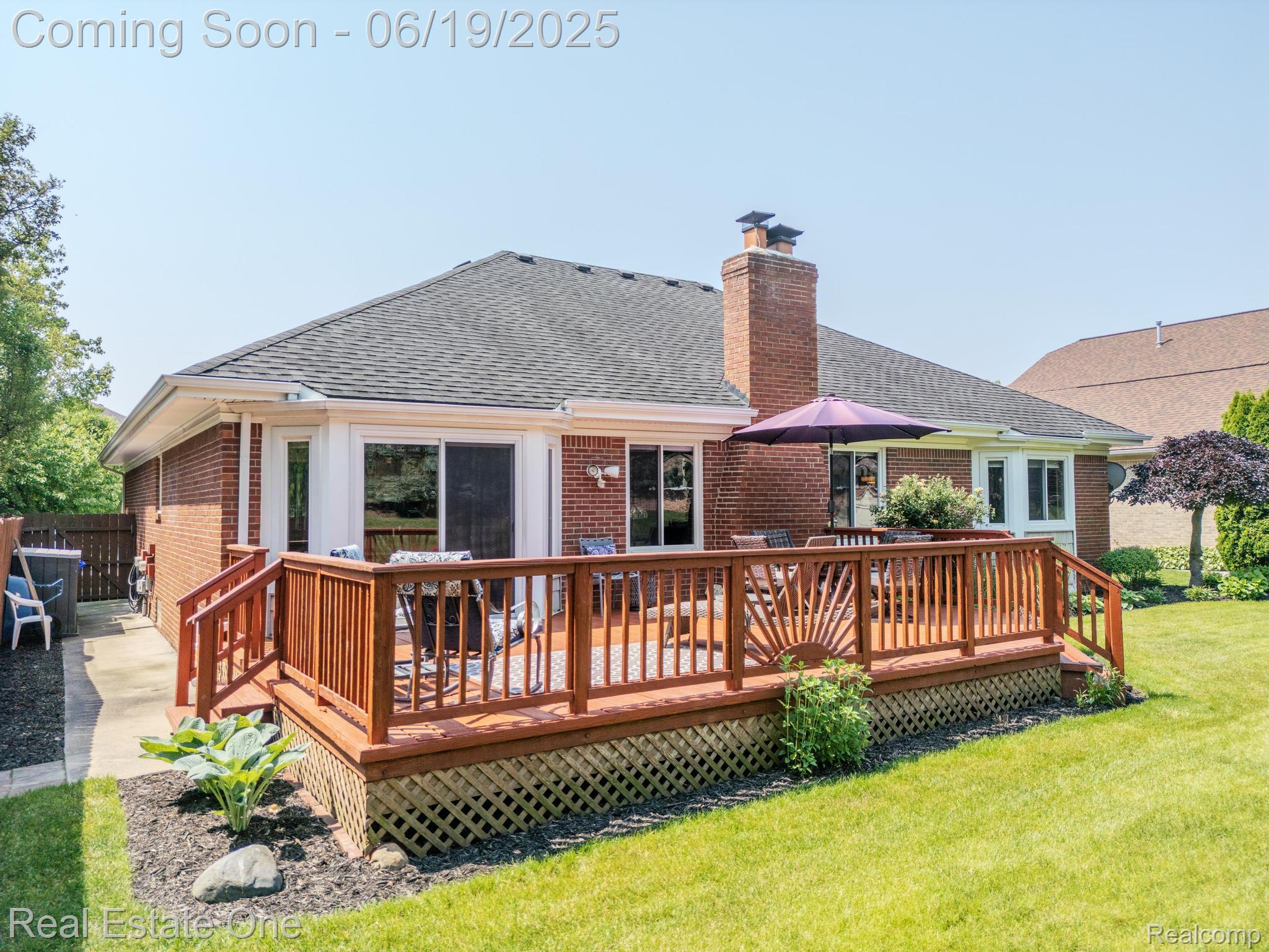 15719 Greenview