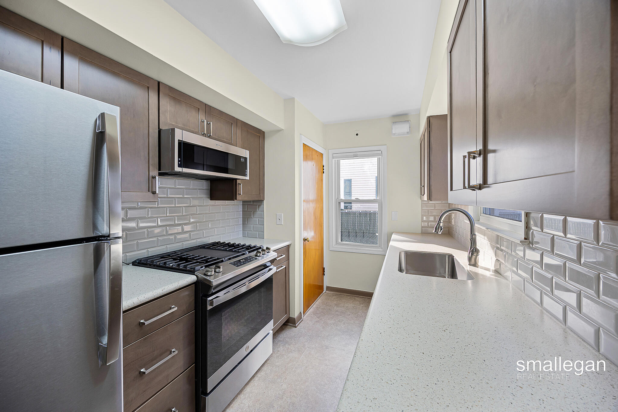 2545 Glenside Boulevard